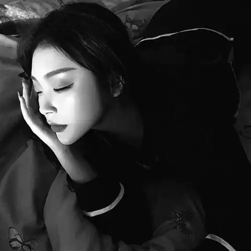 超清黑白美女头像