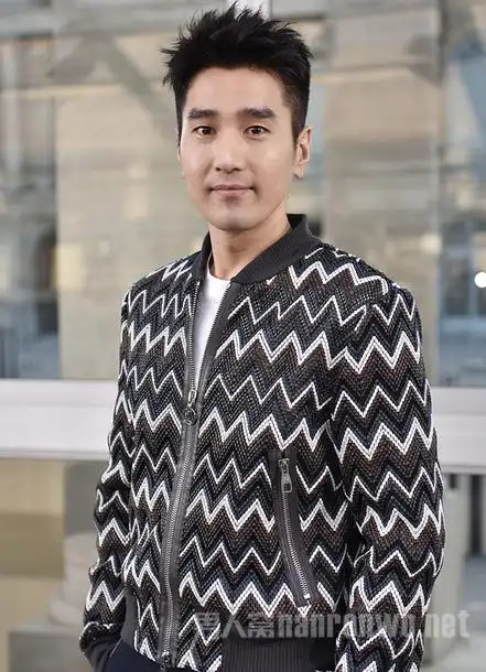 真钱扎金花游戏平台