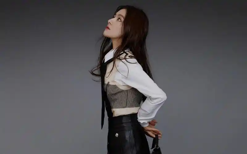 李兰迪甜酷写真图片桌面壁纸