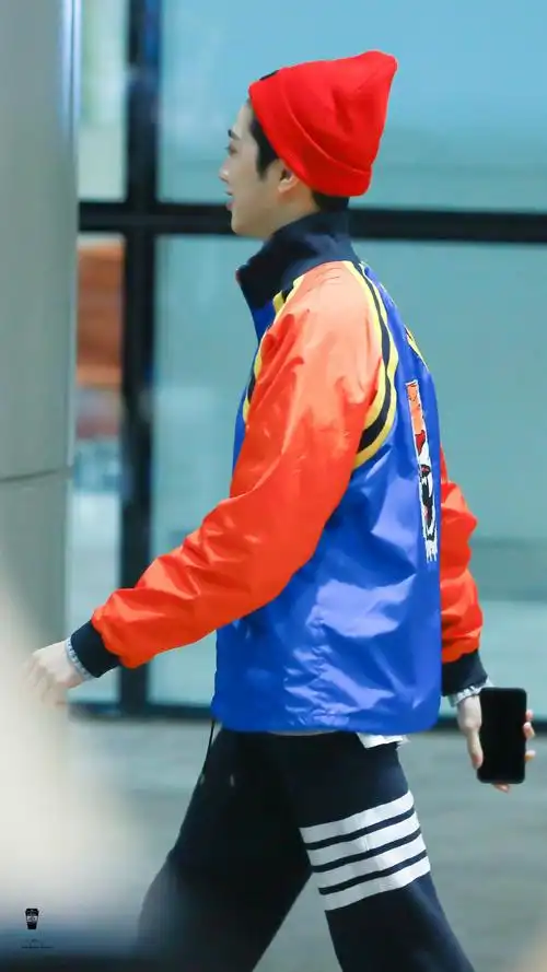 [赖冠霖][分享]200223 回顾赖冠霖某次签售下班 小红帽要被大灰狼拐跑