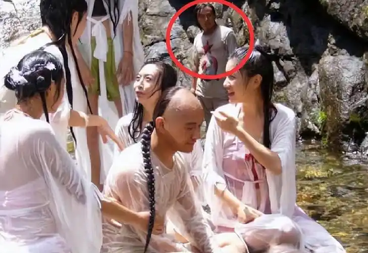 回顾侮辱观众的搞笑穿帮镜头网友导演你过来我保证不打你