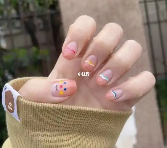 可爱的小指甲美甲