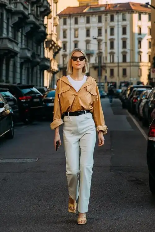 棕色的皮面服装推荐搭配