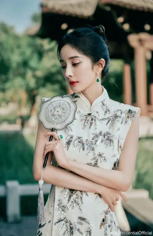 杨幂旗袍 古韵美人