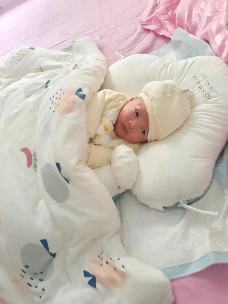 33周早产儿,在保温箱呆了31天终于回家了,医院打电话来说可 - 抖音