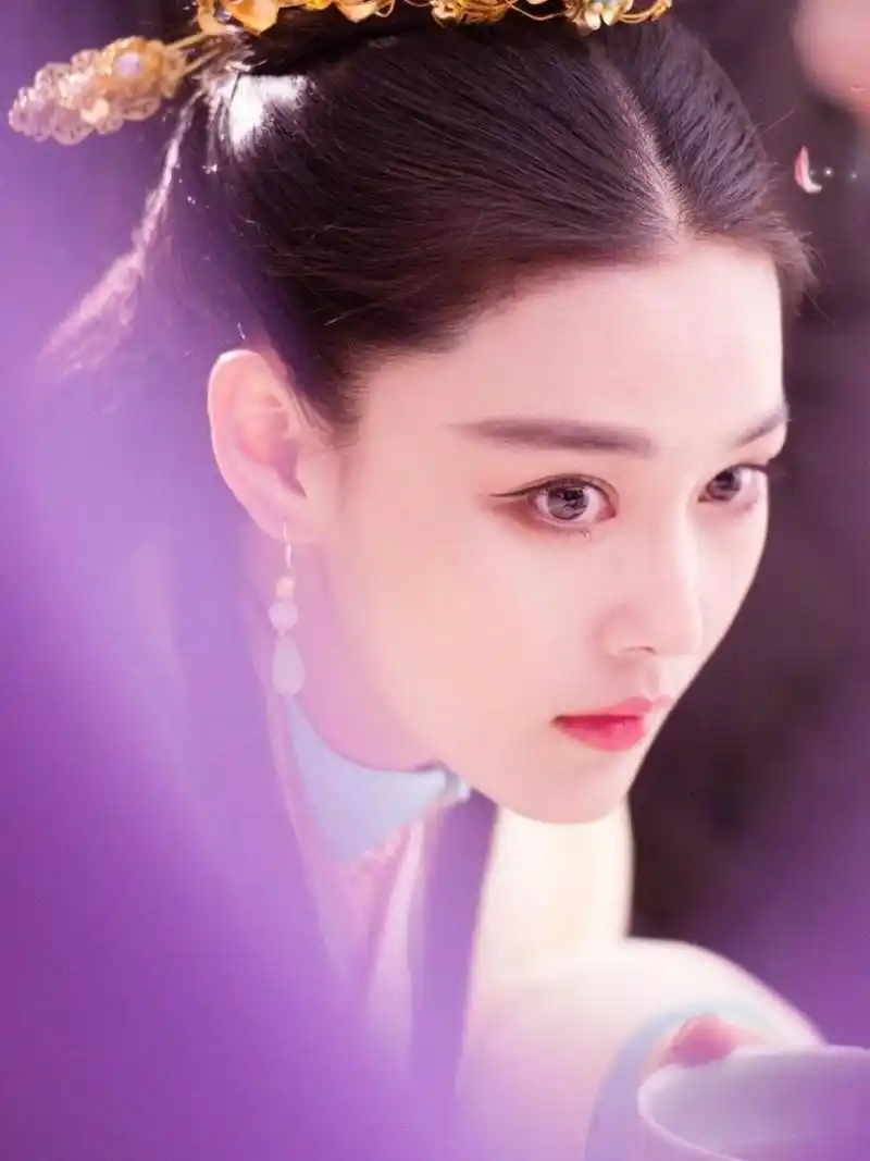 张馨予古装剧照