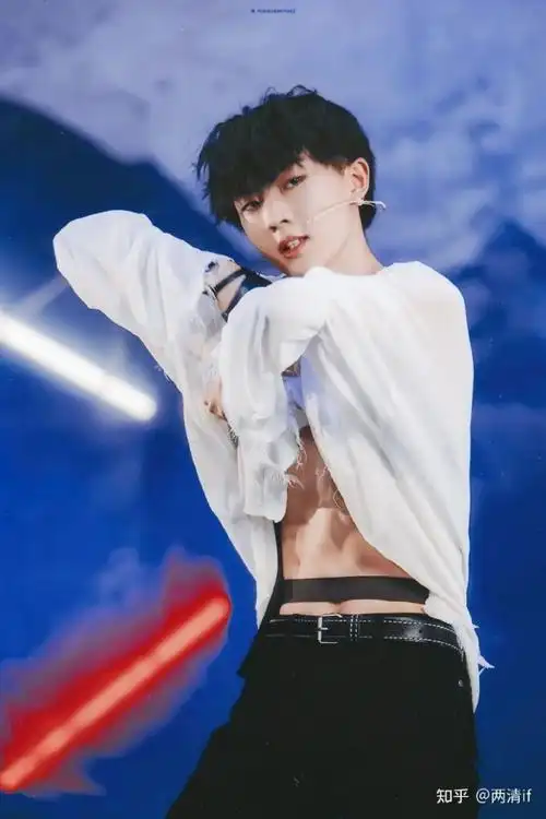 时代少年团练腹肌