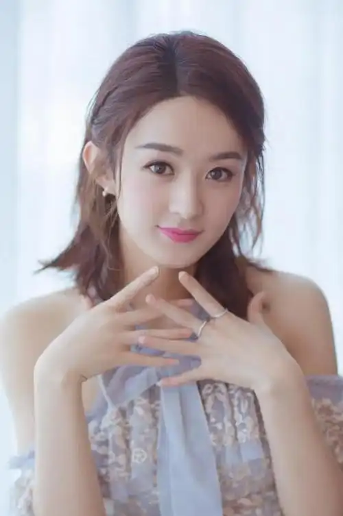 赵丽颖:如何从圆脸甜妹到气质女神再到铁血女王?