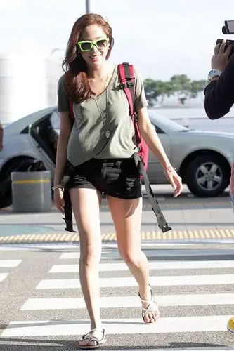 海报时尚网最新韩国女明星街拍 (7月7日- 7月31日)