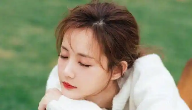 原创了不起的女孩还没播李一桐新剧来袭上演在逃落魄千金