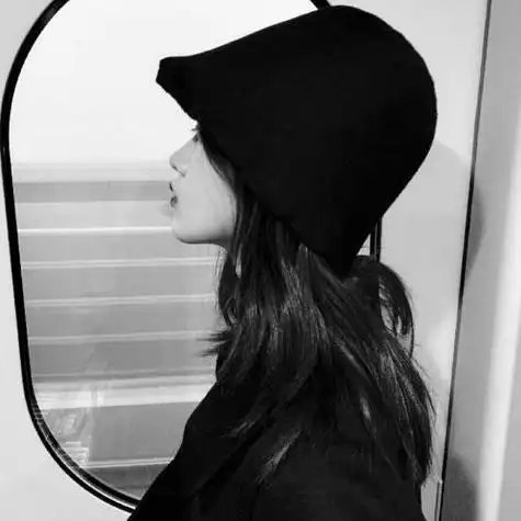 优雅女生头像黑白色霸气,喜你不及只做温柔人