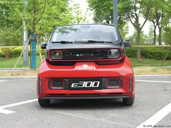 提示:支持键盘翻页 ←左 右→             新宝骏e3002020款  星际智