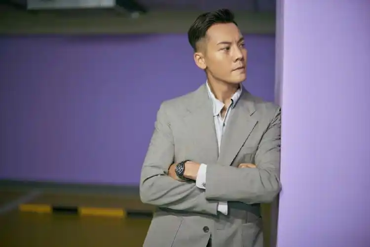 上游时尚|陈伟霆穿西装梳油头简约又帅气-上游新闻 汇聚向上的力量