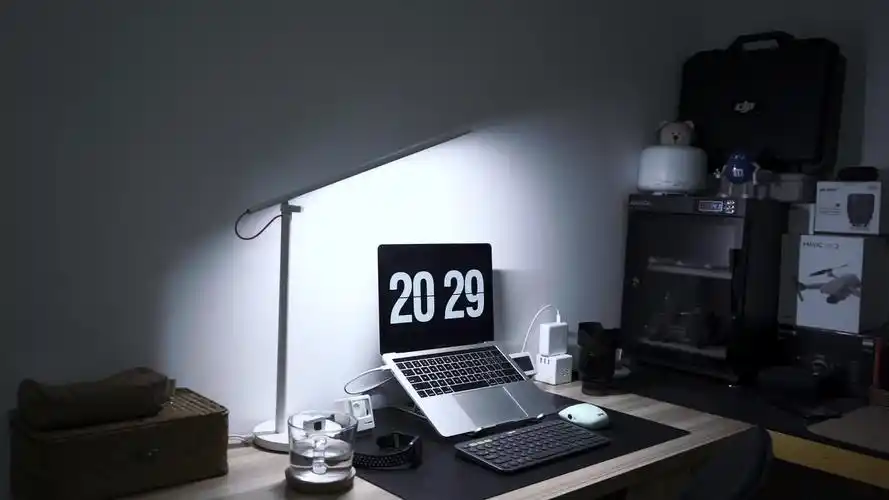 桌面美学 性冷淡风_哔哩哔哩 (゜-゜)つロ 干杯~-bilibili