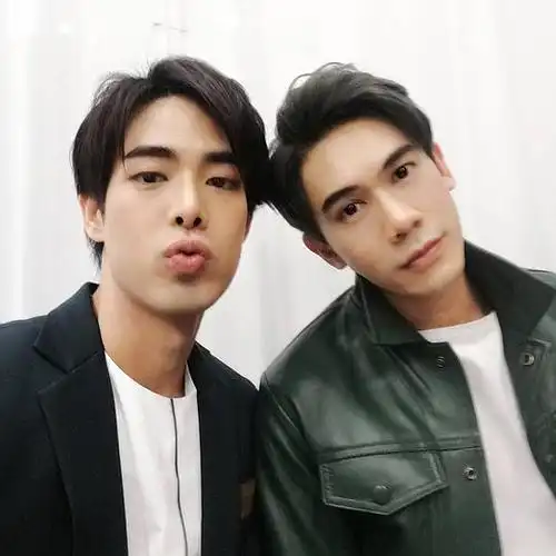 假基养成记 love lie hide fake的剧照