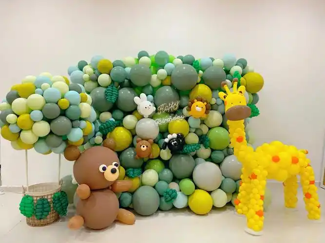 84创业全能班延伸气球墙作品