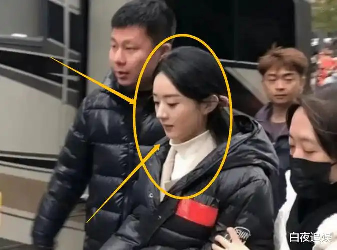 原创赵丽颖发文告别新角色33岁状态成焦点我只留意到照片上的贴纸