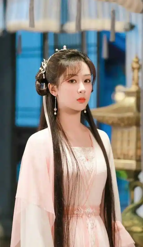 3%的成绩取得了全国同时段电视剧收视冠军,杨紫个人也因此得到更多