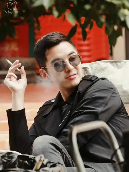 抱不到金世佳就借冤种老公一用