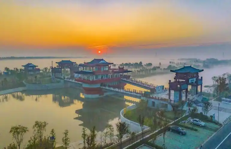 江苏泗洪千年古汴河晨雾缭绕