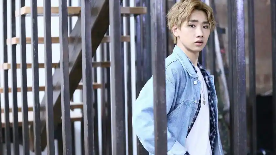 汪苏泷明星风尚壁纸