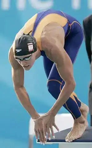 游泳技巧之蹲踞式跳水出发