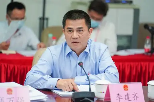 代表建议市人大代表李建齐加快完善沙滩海域集体项目开发政策