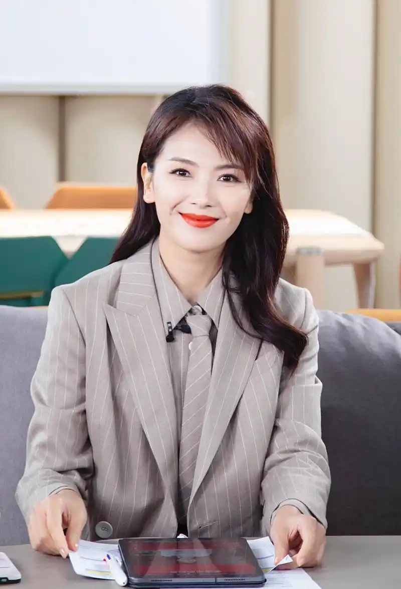 刘涛:端庄优雅,妩媚动人