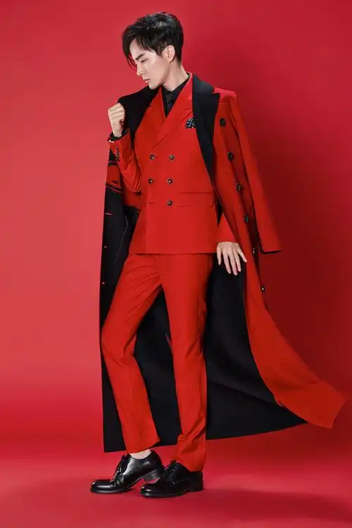 沈凌红色西服写真贺新春帅气喜庆迎新年