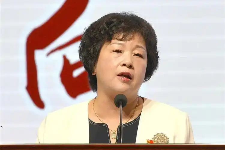 新时代文明实践 _ 蔡甸最美逆行者讲述巾帼战疫故事 传递正能量