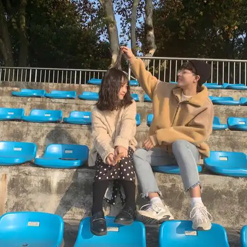 假装有女朋友                           .