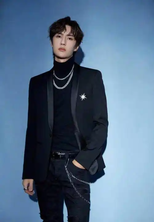 杨迪回复肖战王一博cp粉,忘切小号,被批磕博君一肖粉_影响_陈情_官方