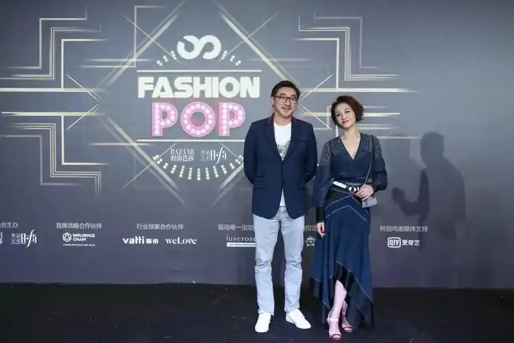 华谊兄弟时尚董事总经理赵磊和著名演员李小冉▲全能偶像jeffrey