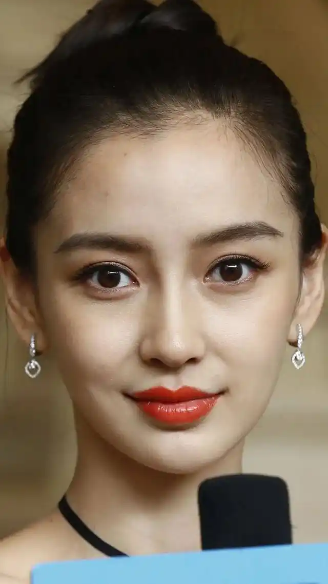 女明星的高清生图,赵丽颖五官很标致,景甜这皮肤真的天生丽质