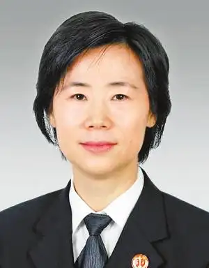 32位女省委常委的从政之路