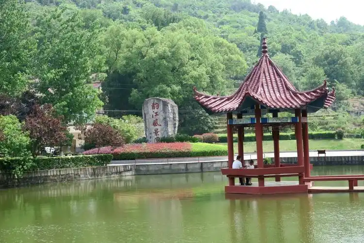 梅花盛开的美篇宜春酌江风景区一日游.