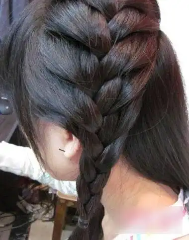 短发自己怎么编蝎子辫短发编蝎子辫发型2