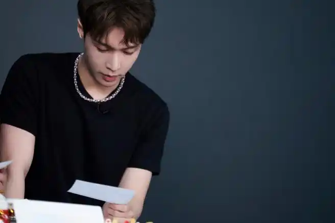 张艺兴盒子里的猫预告##盒子里的猫开播