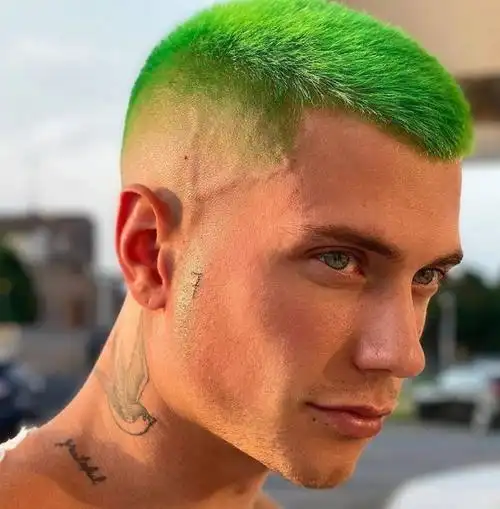 时髦酷炫寸头发型 潮色寸头帅出天际_染发发型 - 美发站