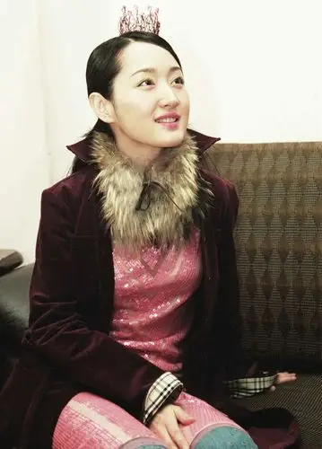 杨钰莹一组高清旧照似待嫁新娘三十多岁却还像个小女孩