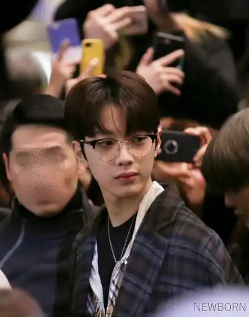 15岁的赖冠霖##赖冠霖出道7年归来才22岁##赖冠霖 退圈