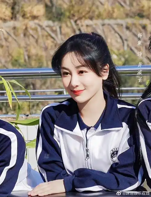 当女明星穿上校服,一整个那些年我们一起追过的女孩即视感9615谁