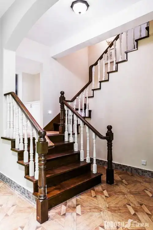 实木楼梯扶手效果图图片集锦—土拨鼠装饰设计门户