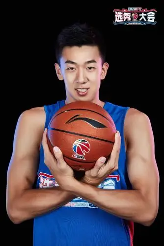 王少杰当选cba选秀状元,但今天我们想聊聊贾明儒以及中航大男篮