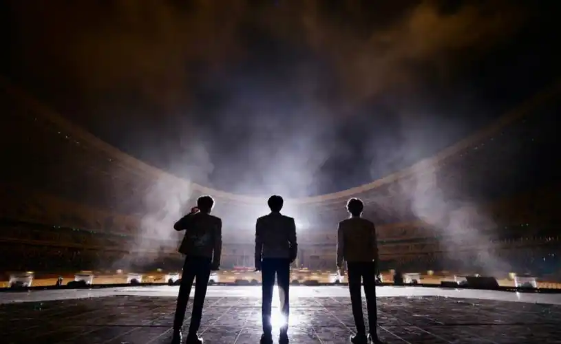 曝女粉用身体换tfboys演唱会门票,7天换10万,四人轮流陪,离谱