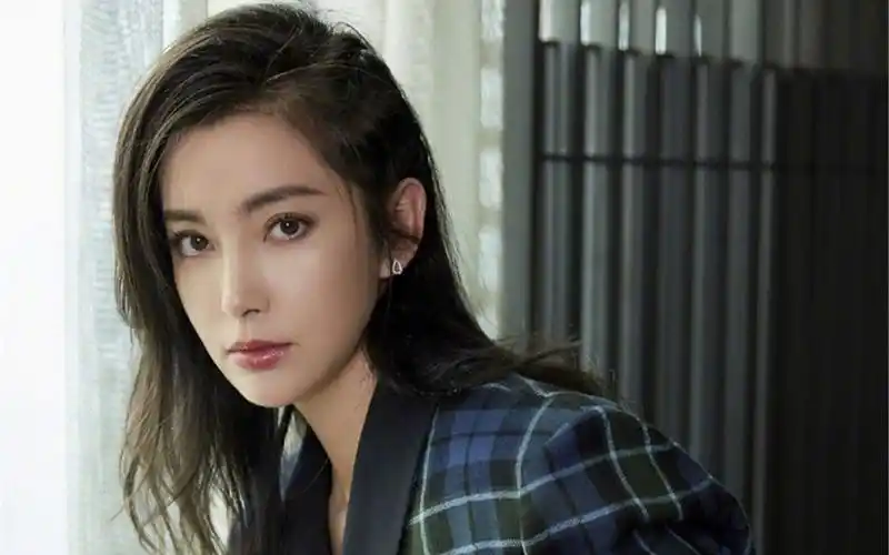 一夜之间赚了上亿,找到了财富密码,李冰冰到底多有钱