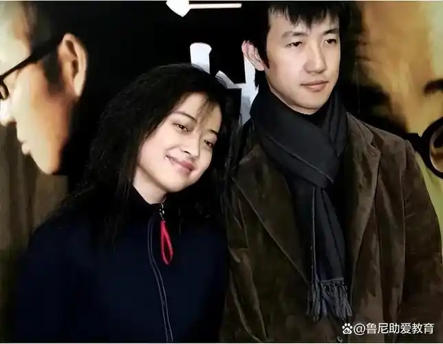 卑微6年豪掷400万最后发现养了个白眼狼梅婷的爱情值得深思