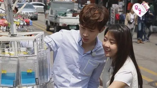 super junior-m成员henry和金艺媛