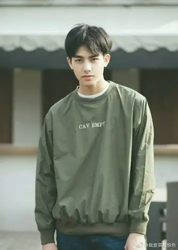 有无宋威龙早期硬照