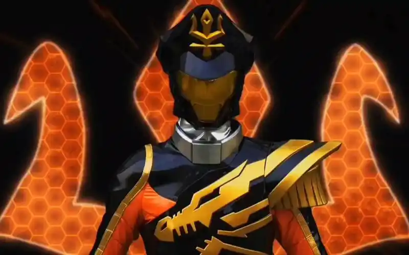 巨神战击队雾战卫闪亮登场